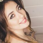 bridal makeup1 210x300.jpg